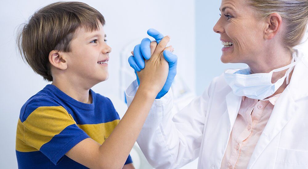 ¿A qué edad empiezo a llevar a mis hijos al dentista?